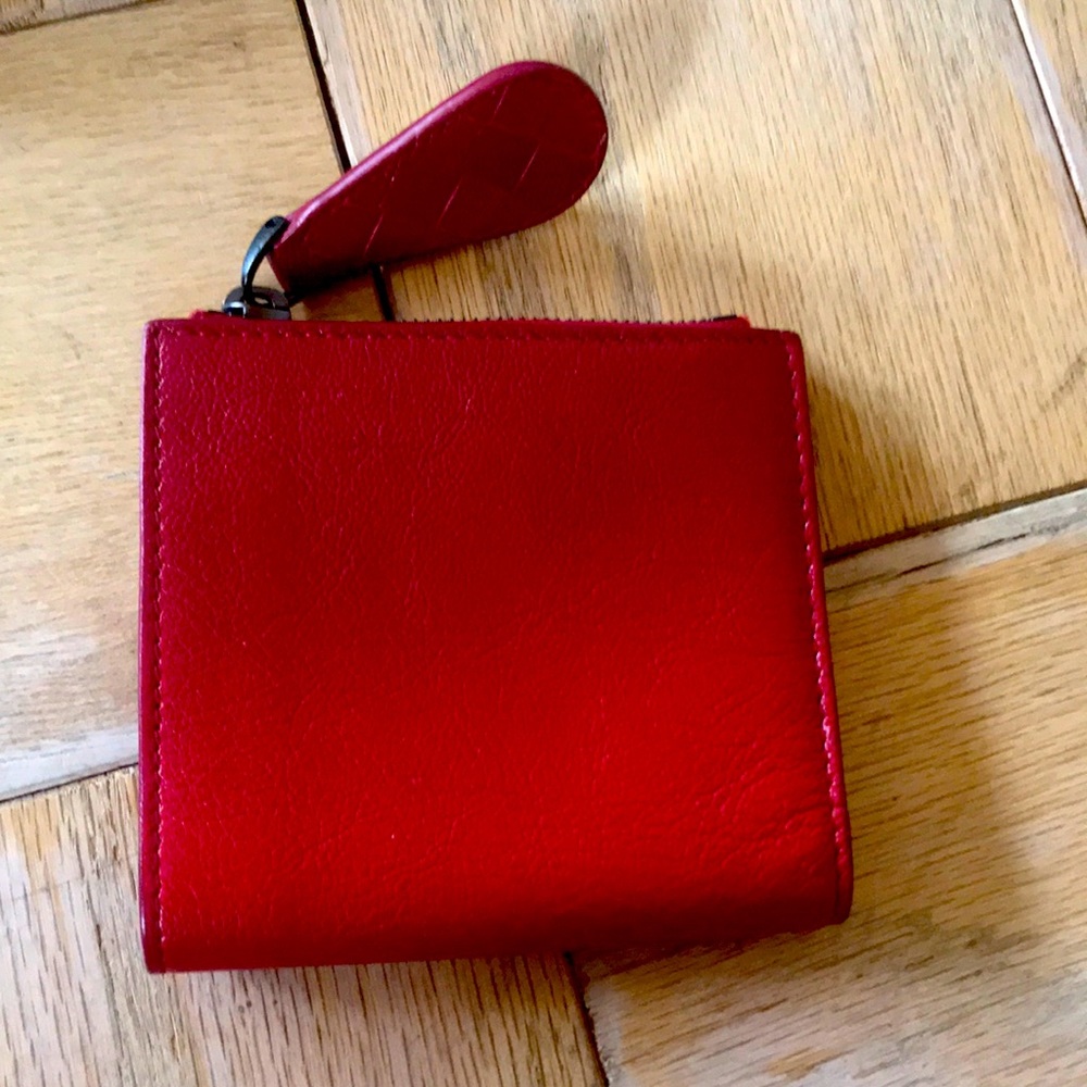 Bottega Veneta Wallet NWT Red Graduation